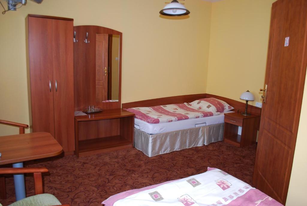 Hotel Anka Słubice Quarto foto